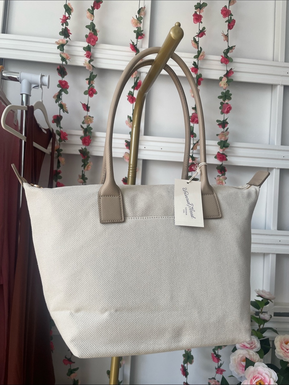 Universal Thread- Canvas Tote Bag with Zipper in Light Beige - Shoulder Bag